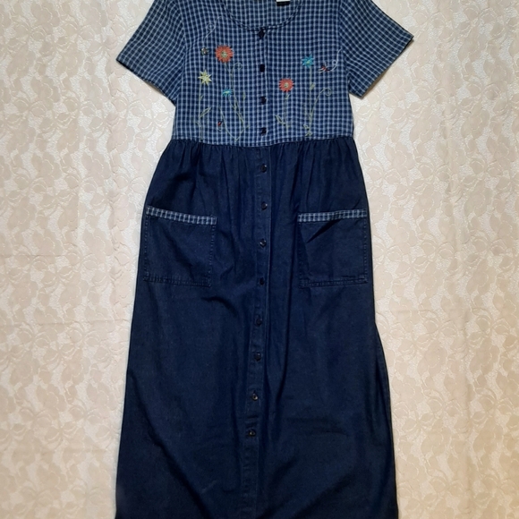 Vintage 90s Blue Denim Dress with Floral embroidery - Picture 4 of 4